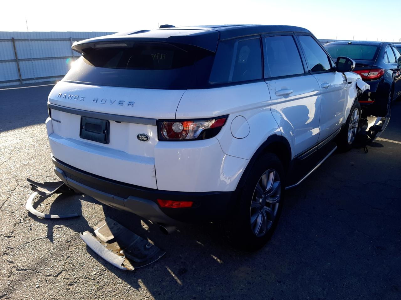 Photo 4 from auction – 2015 LAND ROVER RANGE ROVE with VIN SALVN2BG5FH001922