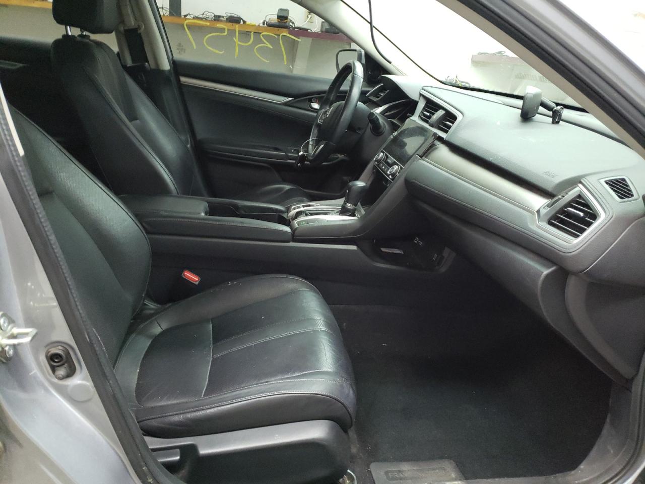 Photo 5 from auction – 2016 HONDA CIVIC EXL with VIN 2HGFC1F71GH634999