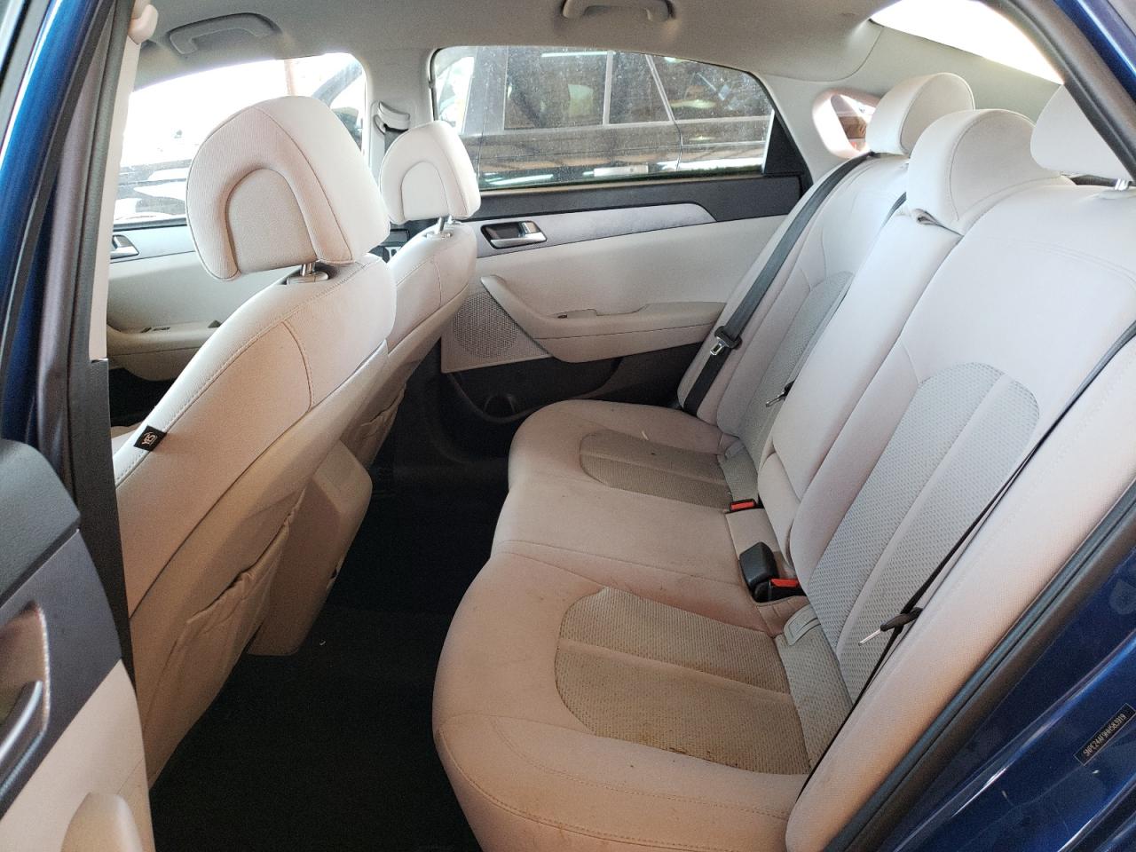 Photo 6 from auction – 2017 HYUNDAI SONATA SE with VIN 5NPE24AF9HH583919
