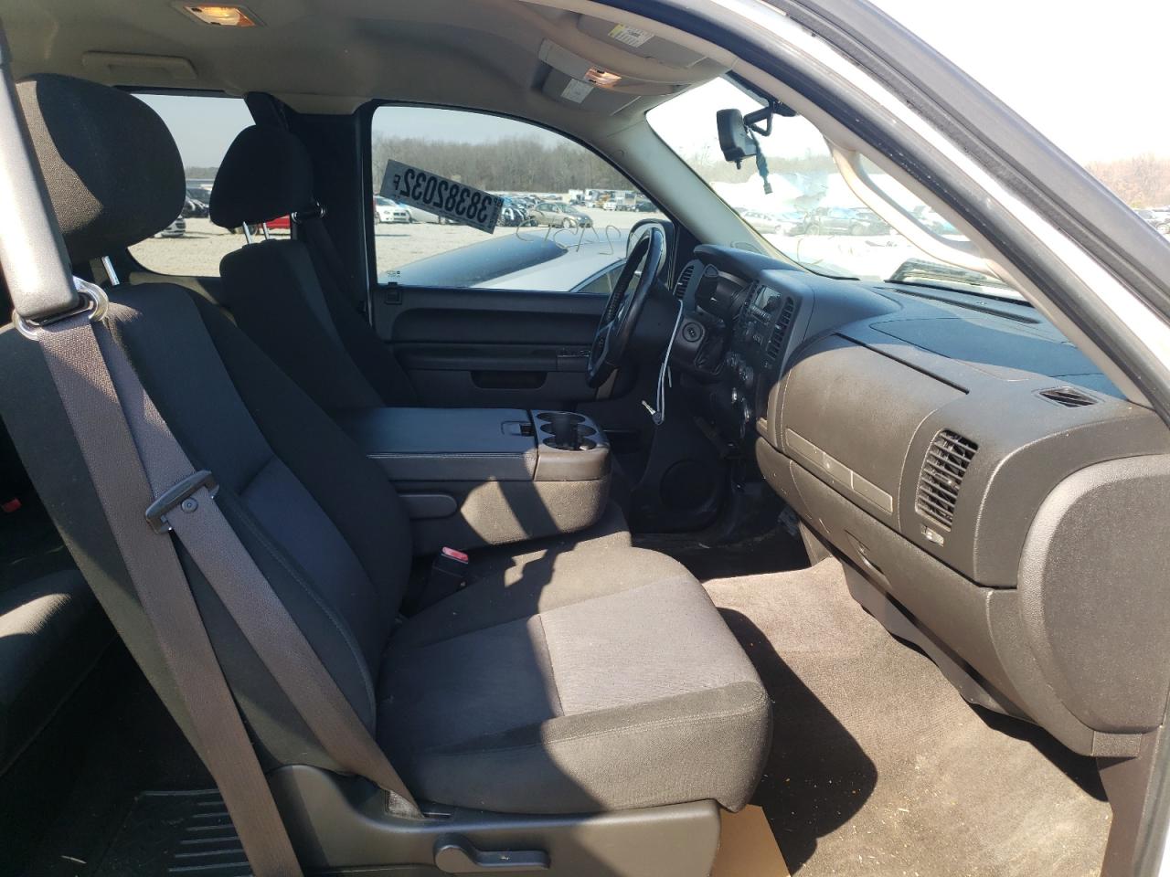 Photo 5 from auction – 2010 CHEVROLET SILVERADO with VIN 1GCSKSE30AZ186444