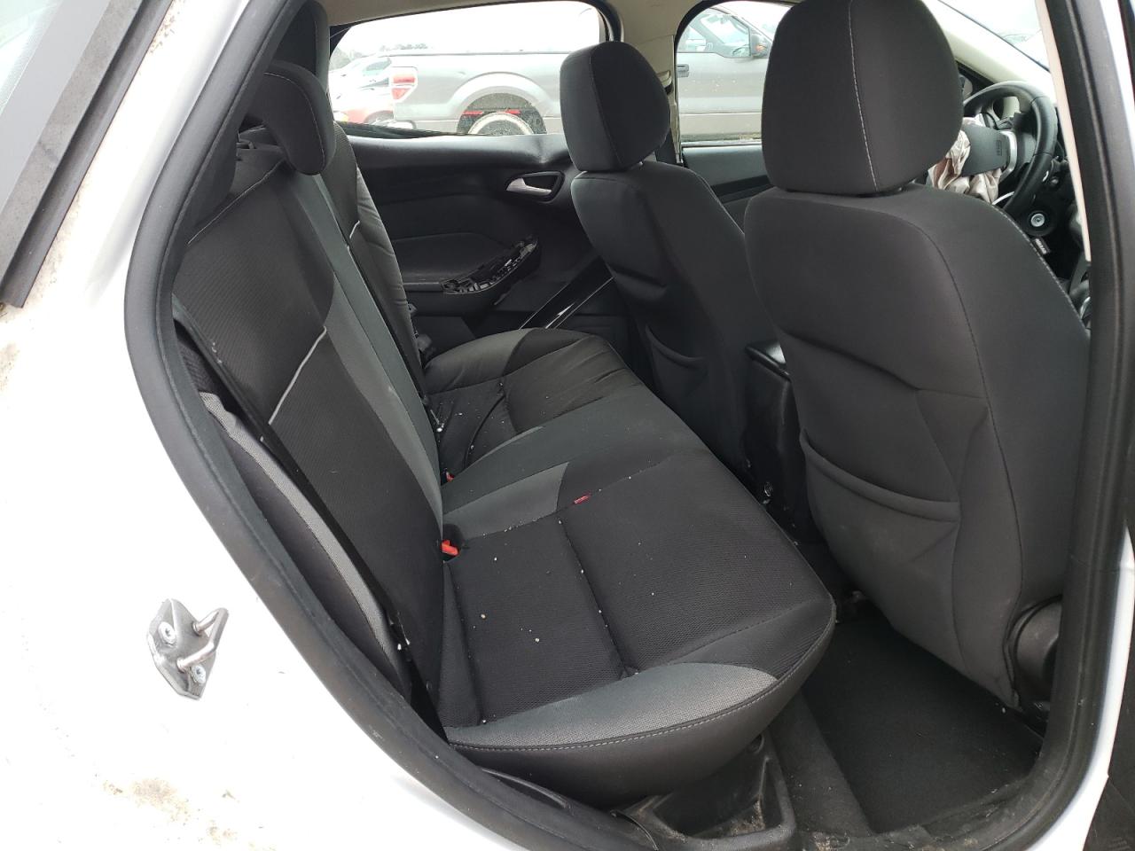 Foto 6 de la subasta – 2013 FORD FOCUS SE con VIN 1FADP3F28DL325738