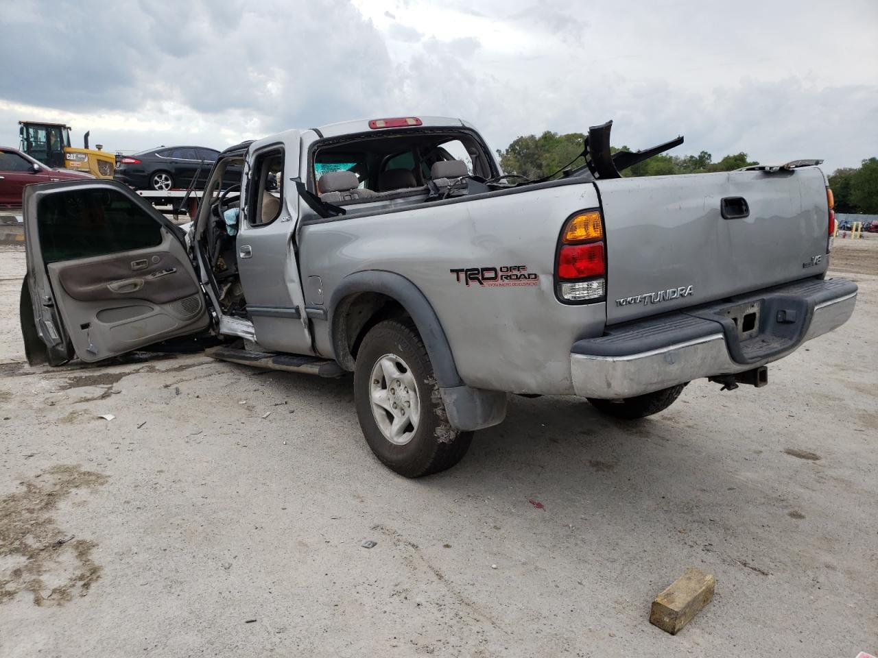 Photo 3 from auction – 2002 TOYOTA TUNDRA ACC with VIN 5TBRT34182S326575