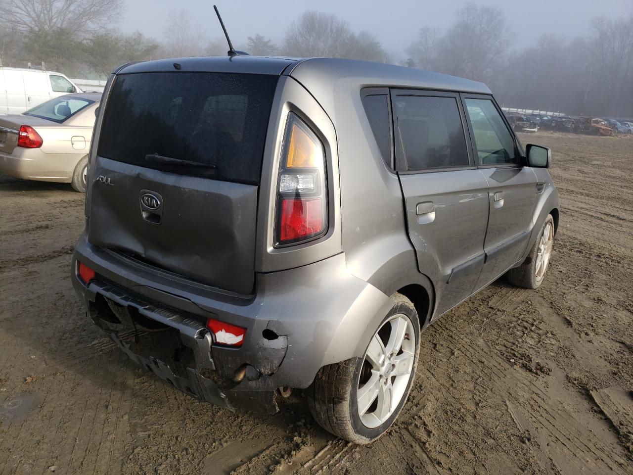 Photo 4 from auction – 2010 KIA SOUL with VIN KNDJT2A2XA7175825