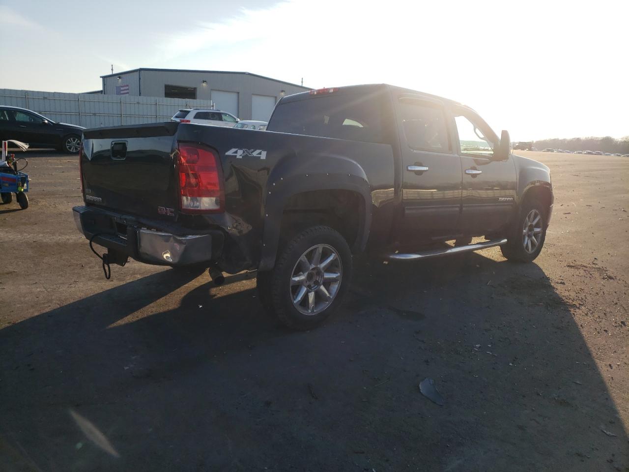 Photo 4 from auction – 2010 GMC SIERRA K15 with VIN 3GTRKUEA6AG138911