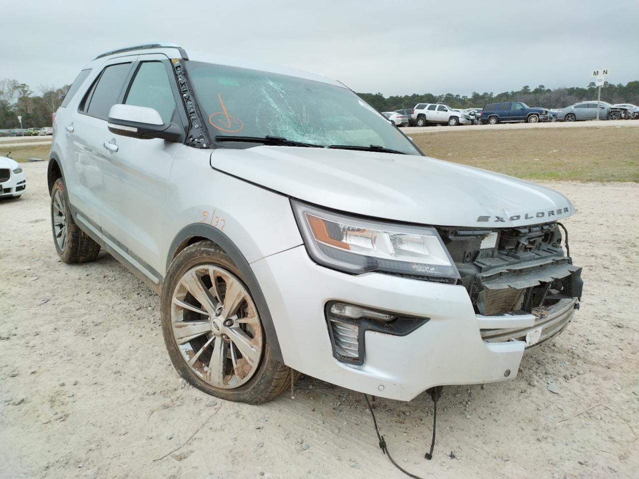 FORD EXPLORER L 2018 with VIN 1FM5K7F85JGA45915 - Photo from auction
