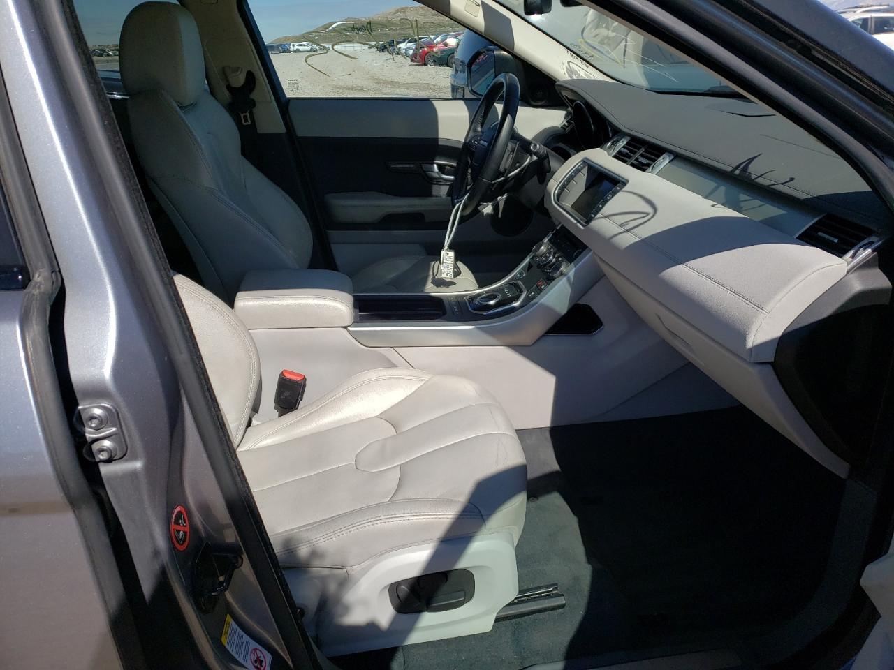 Photo 5 from auction – 2015 LAND ROVER RANGE ROVE with VIN SALVP2BG1FH959594