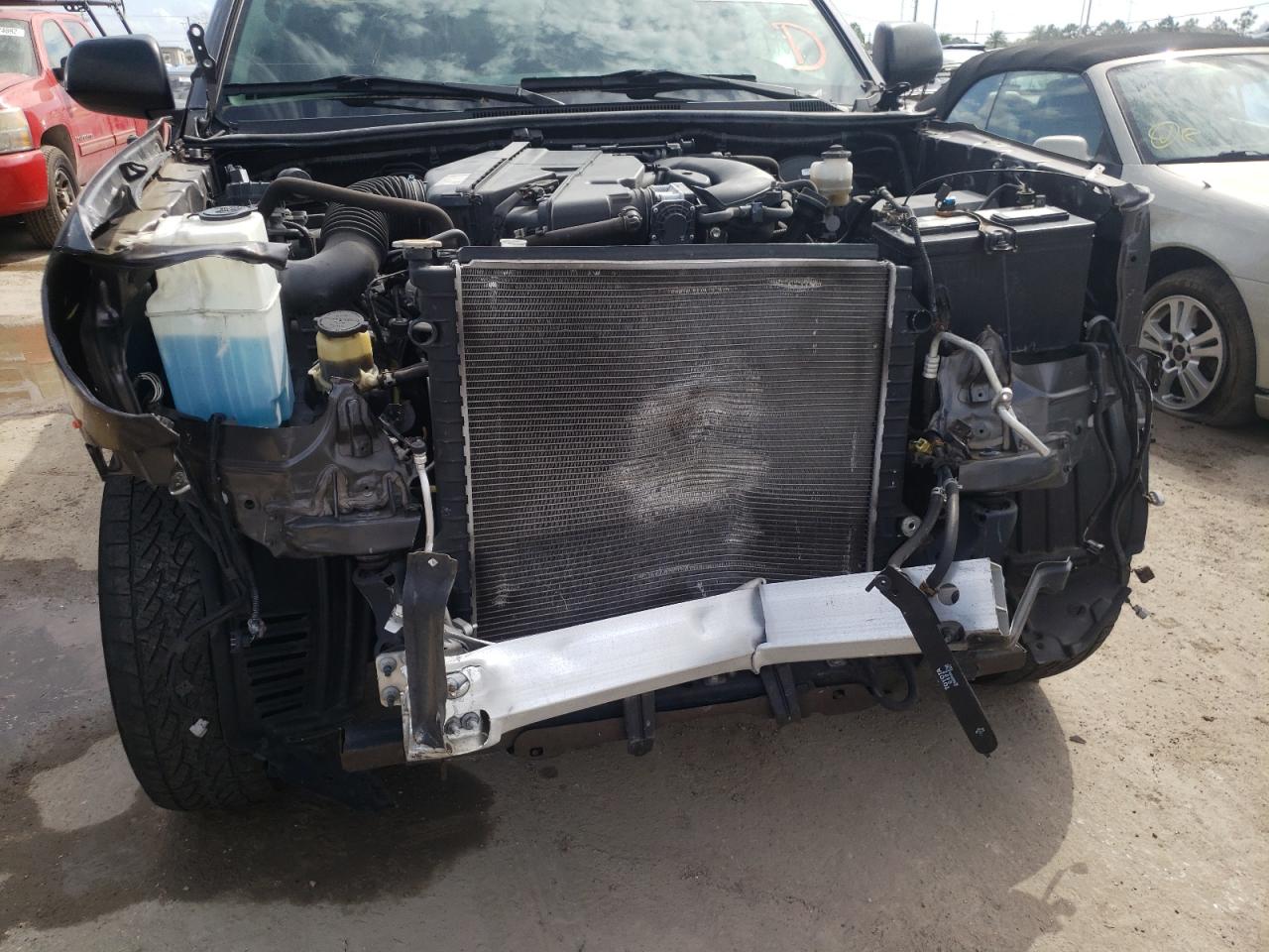 Photo 9 from auction – 2012 TOYOTA TACOMA PRE with VIN 5TFTU4GN7CX016878