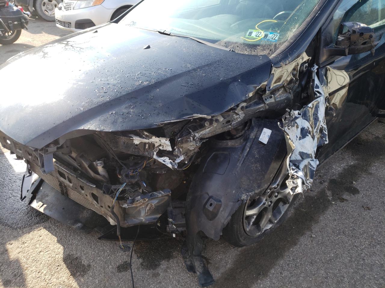 Photo 9 from auction – 2014 FORD FOCUS SE with VIN 1FADP3F28EL307046