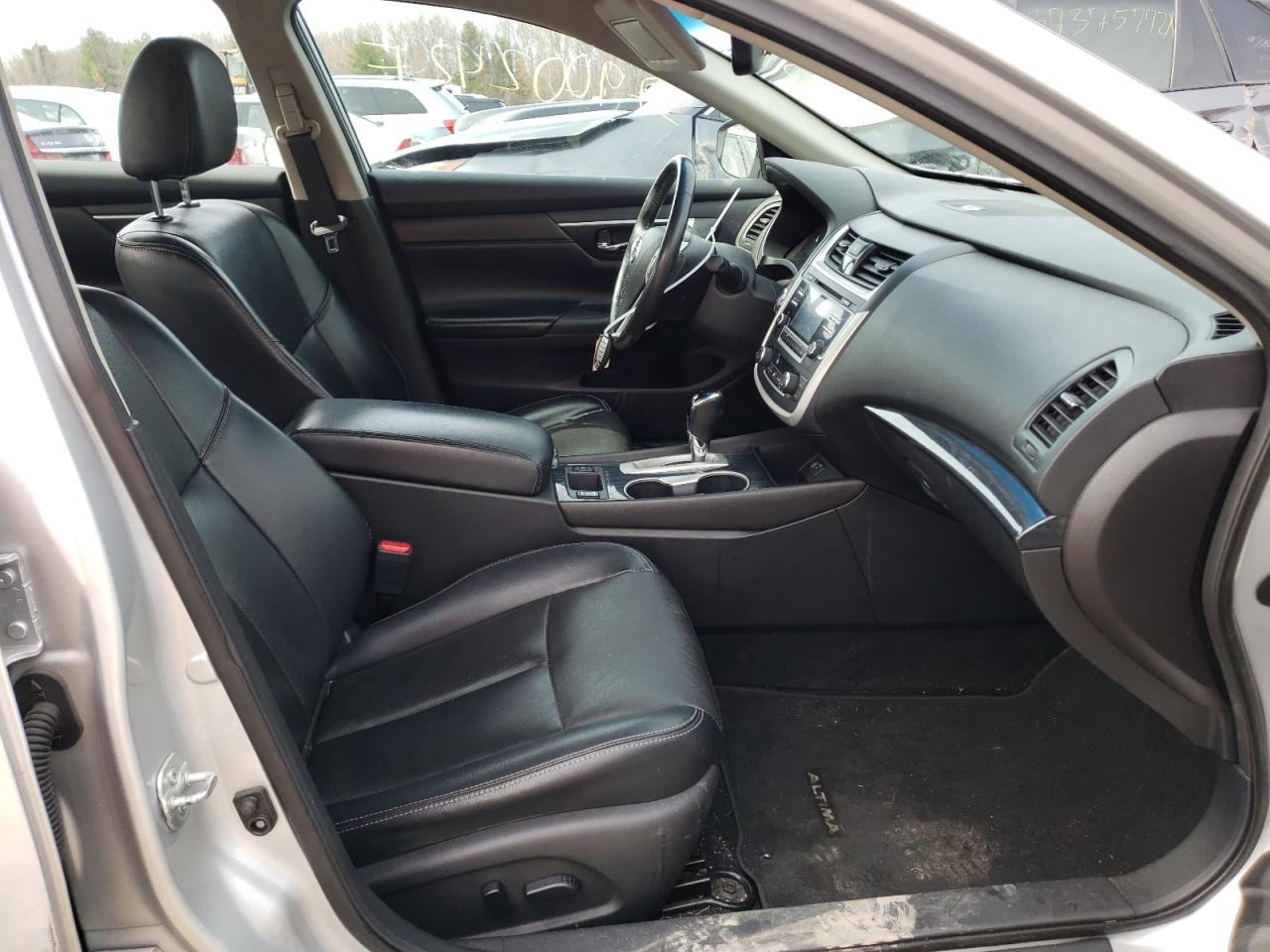 Photo 5 from auction – 2017 NISSAN ALTIMA with VIN 1N4AL3AP7HC152365