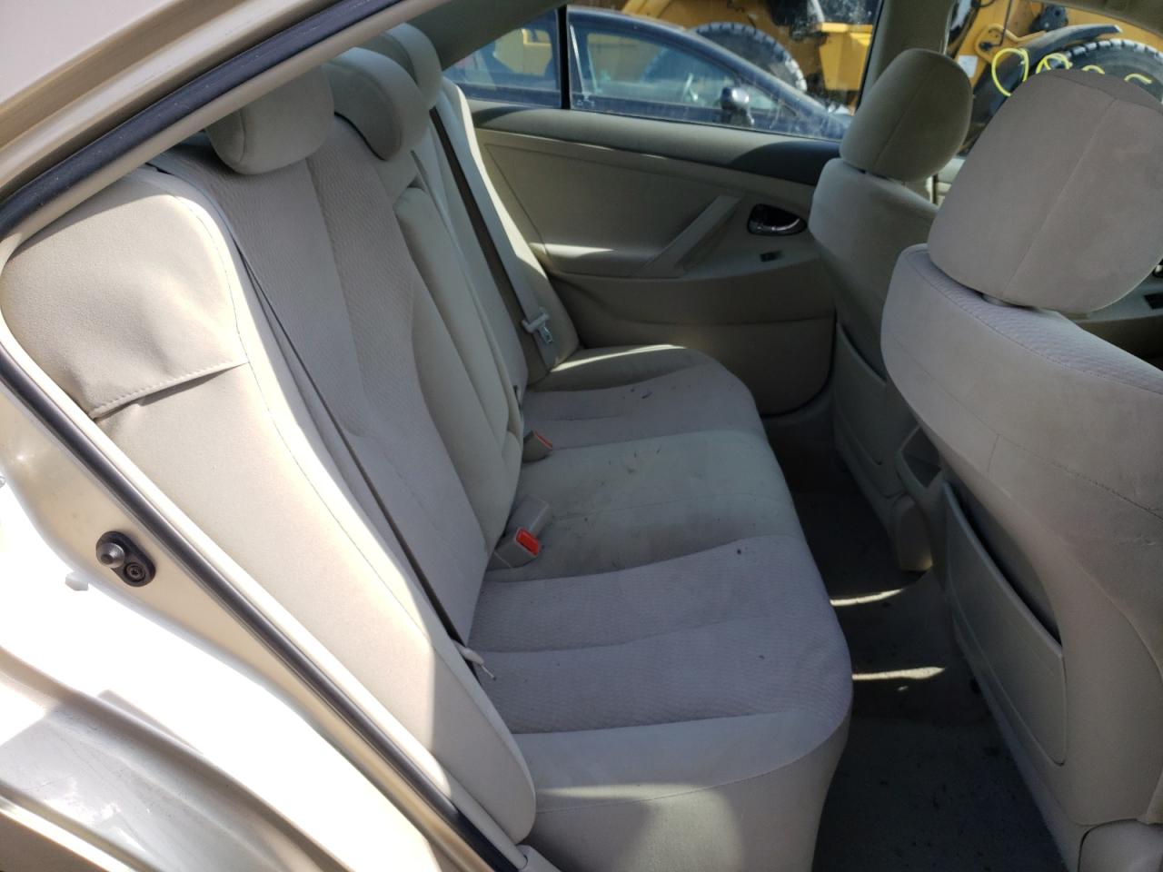 Photo 6 from auction – 2010 TOYOTA CAMRY BASE with VIN 4T1BF3EK8AU002247
