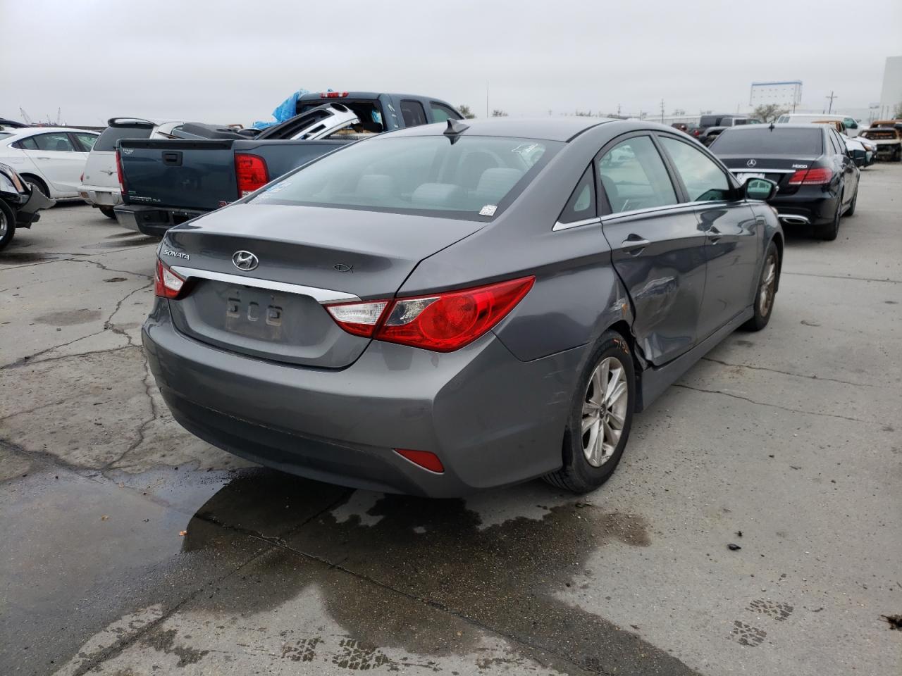 Photo 4 from auction – 2014 HYUNDAI SONATA GLS with VIN 5NPEB4AC1EH868616