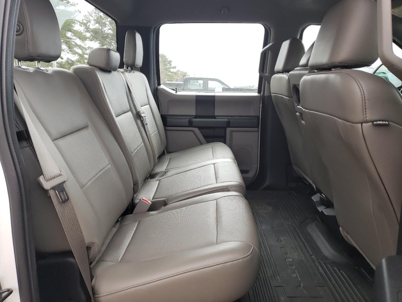 Zdjęcie 6 z aukcji – 2017 FORD F250 SUPER z VIN 1FT7W2B61HEE91817