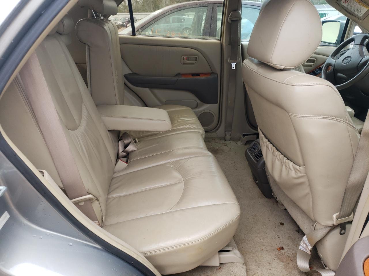 Photo 6 from auction – 2000 LEXUS RX 300 with VIN JT6GF10U8Y0066658