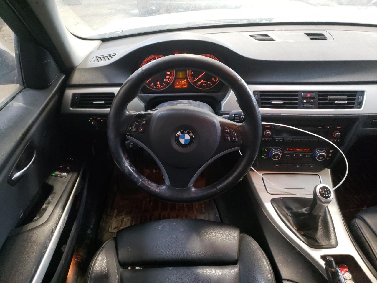 Photo 9 from auction – 2007 BMW 335 XI with VIN WBAVD535X7AV14647
