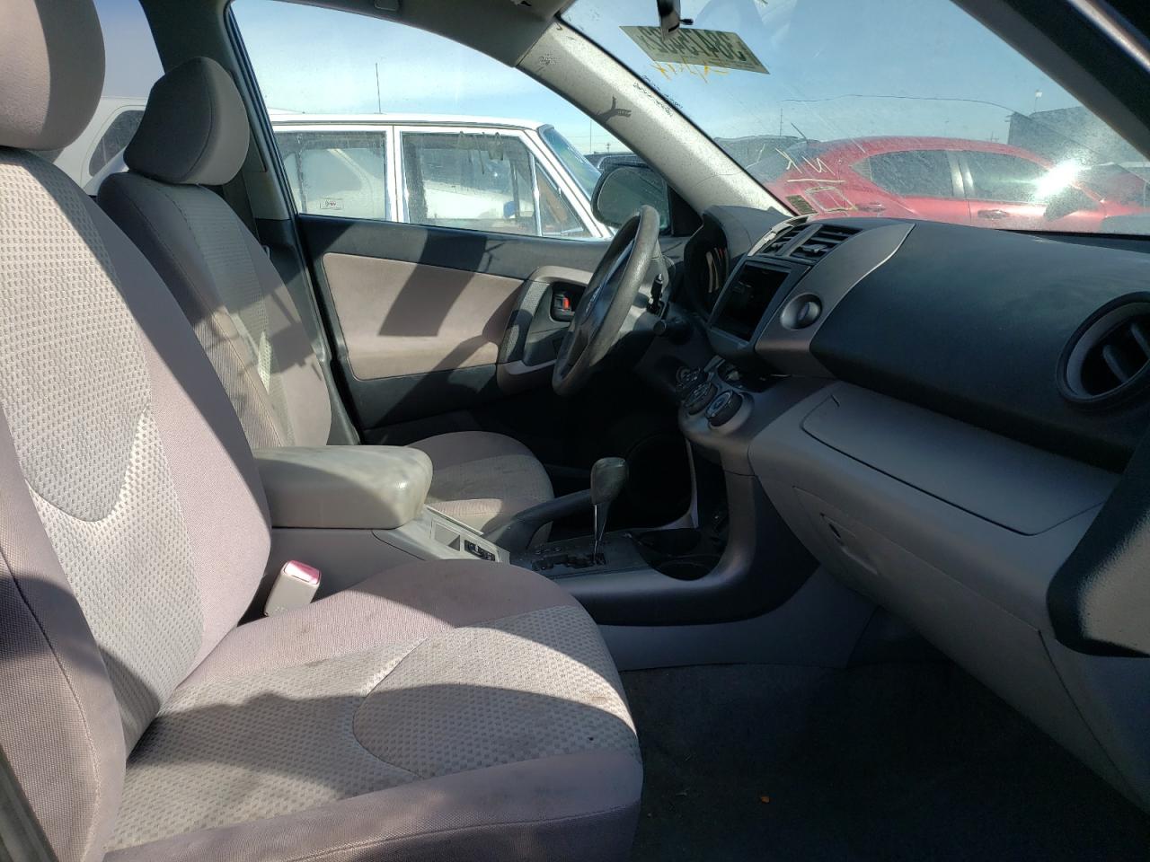 Photo 5 from auction – 2007 TOYOTA RAV4 with VIN JTMBK35V475016319