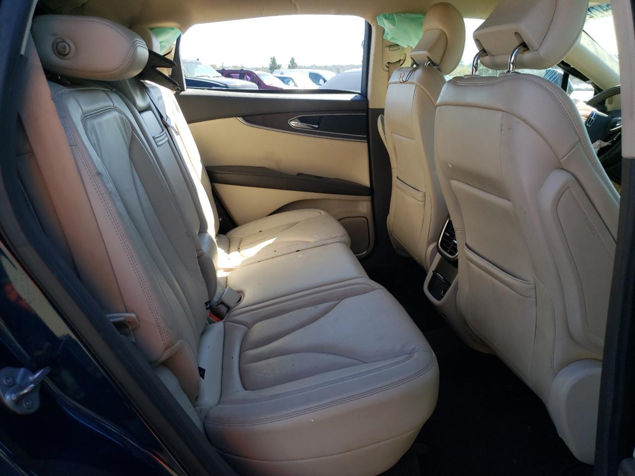 Photo 6 from auction – 2017 LINCOLN MKX SELECT with VIN 2LMPJ6KR8HBL30103