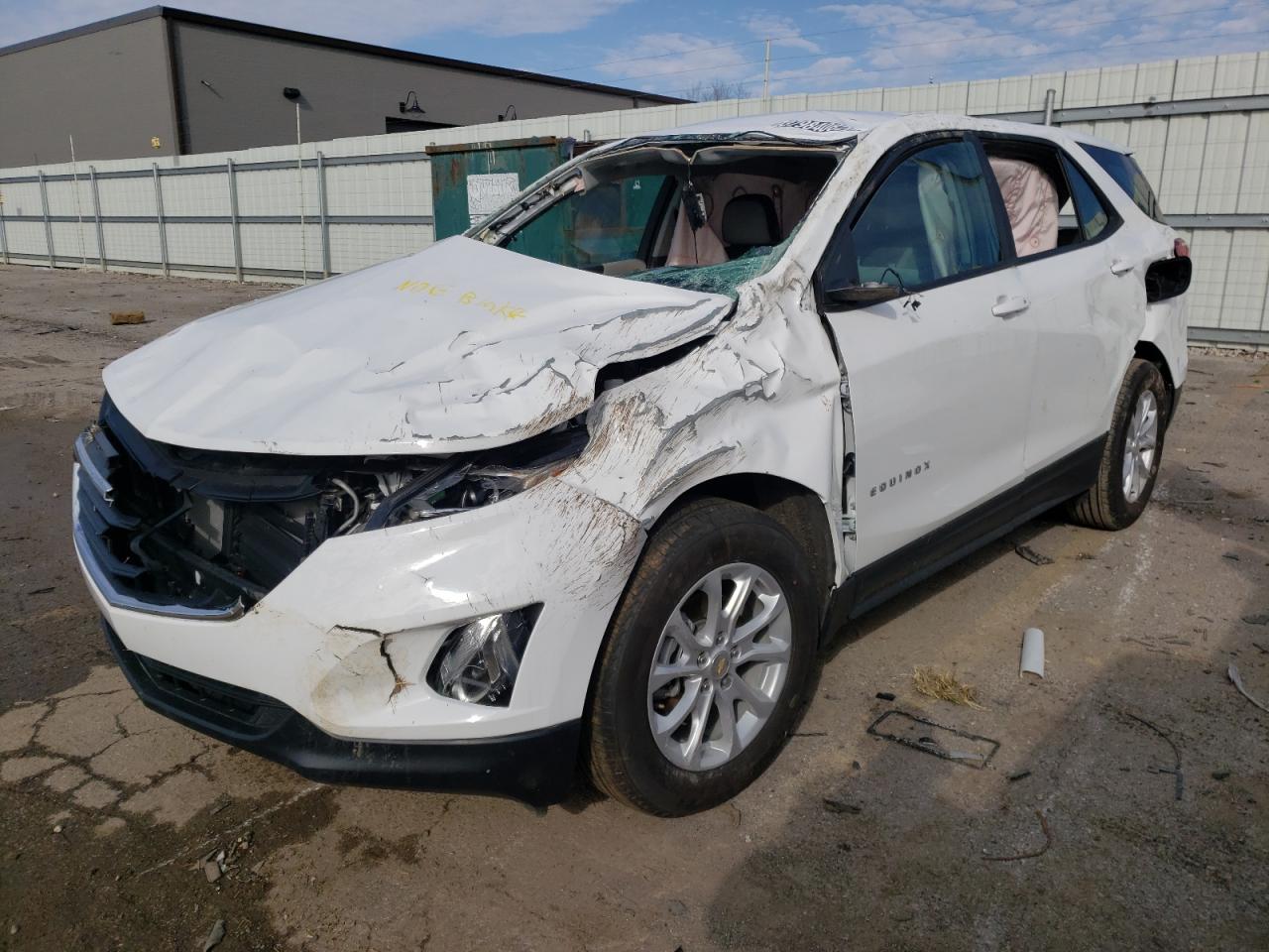 Photo 2 from auction – 2021 CHEVROLET EQUINOX LS with VIN 3GNAXHEV0MS135648