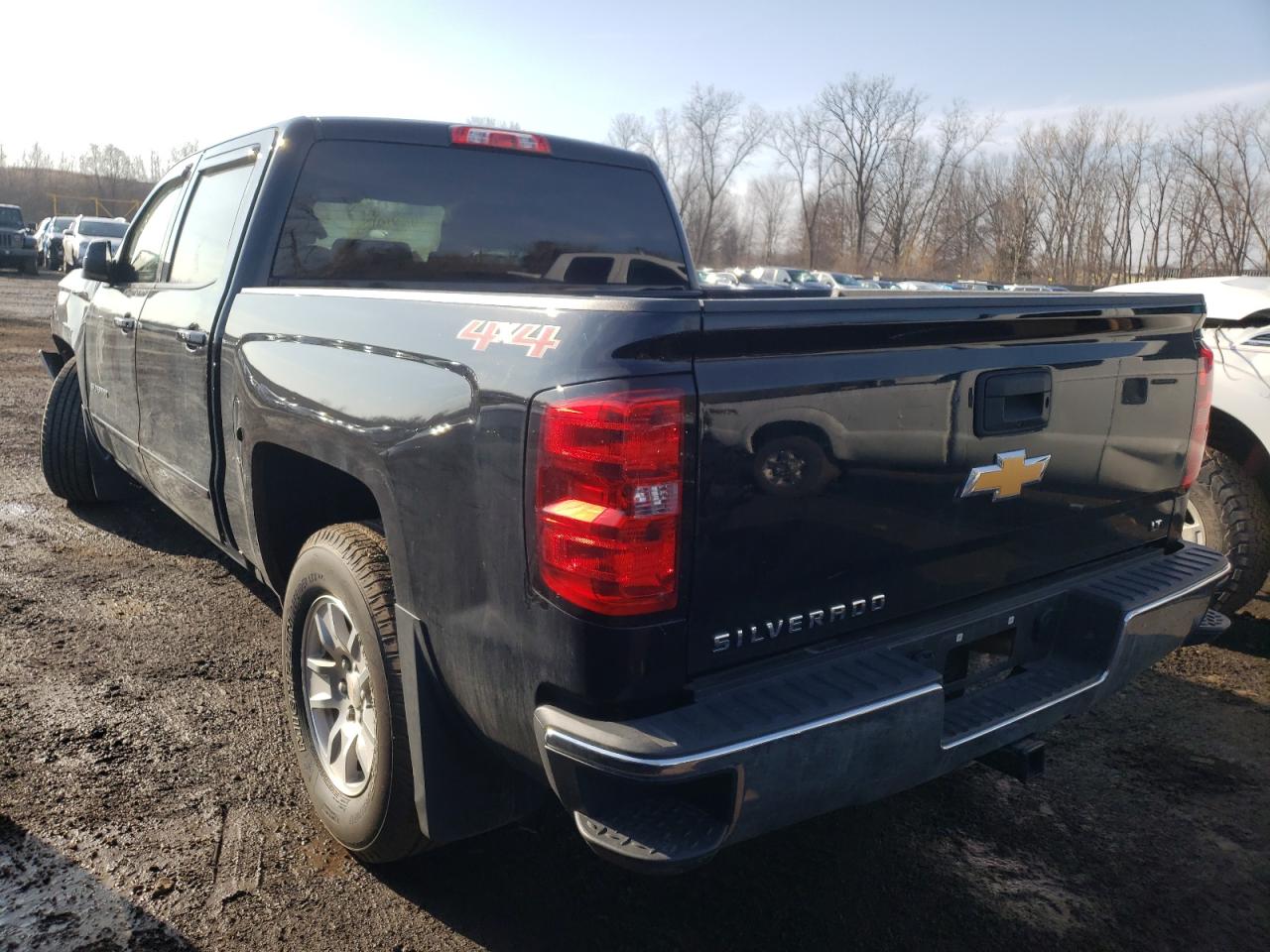 Photo 3 from auction – 2018 CHEVROLET SILVERADO with VIN 3GCUKREC8JG602032