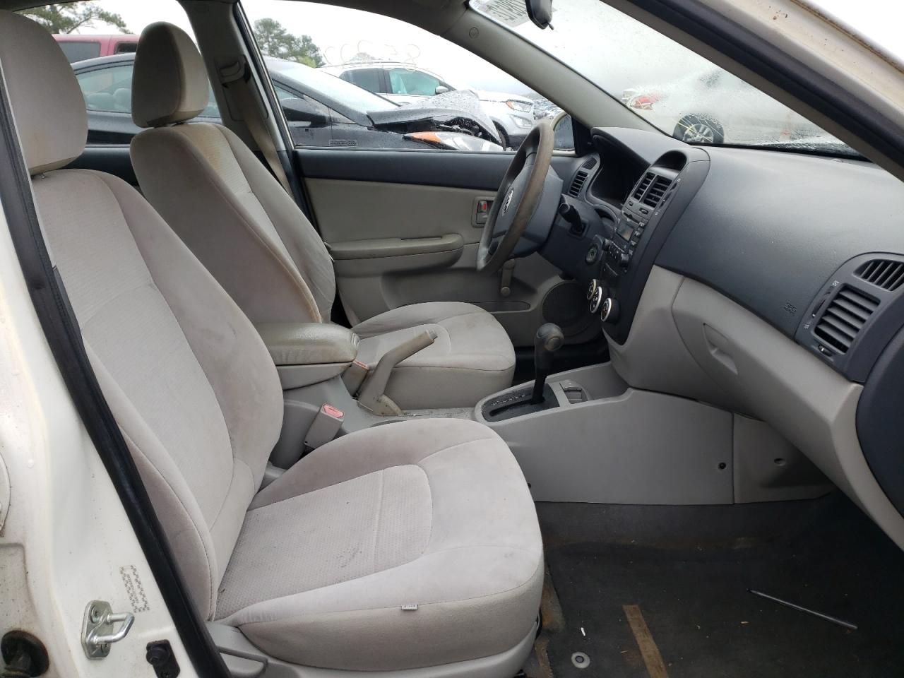 Photo 5 from auction – 2009 KIA SPECTRA EX with VIN KNAFE221495649388
