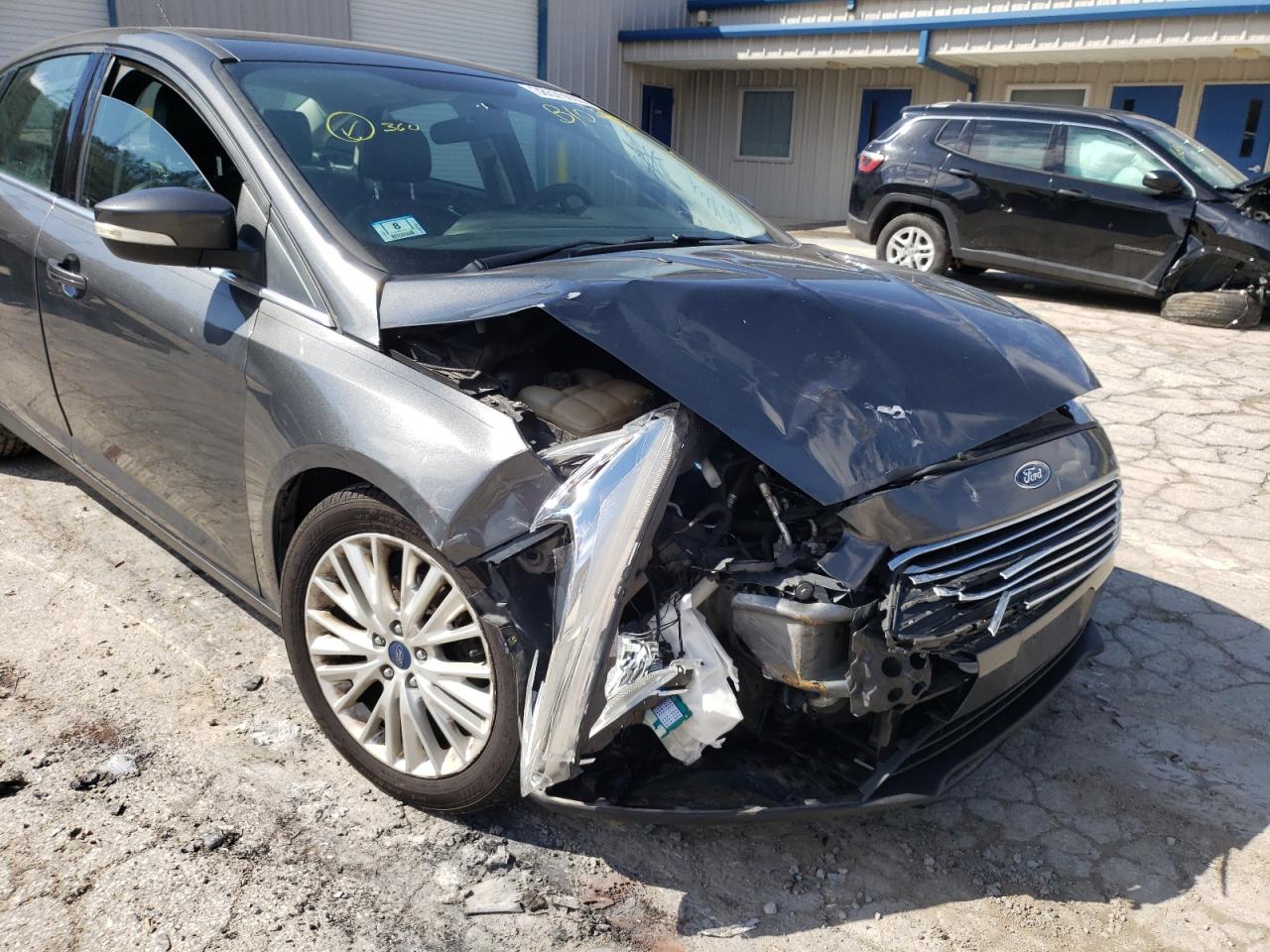 Photo 9 from auction – 2016 FORD FOCUS TITA with VIN 1FADP3J2XGL384849