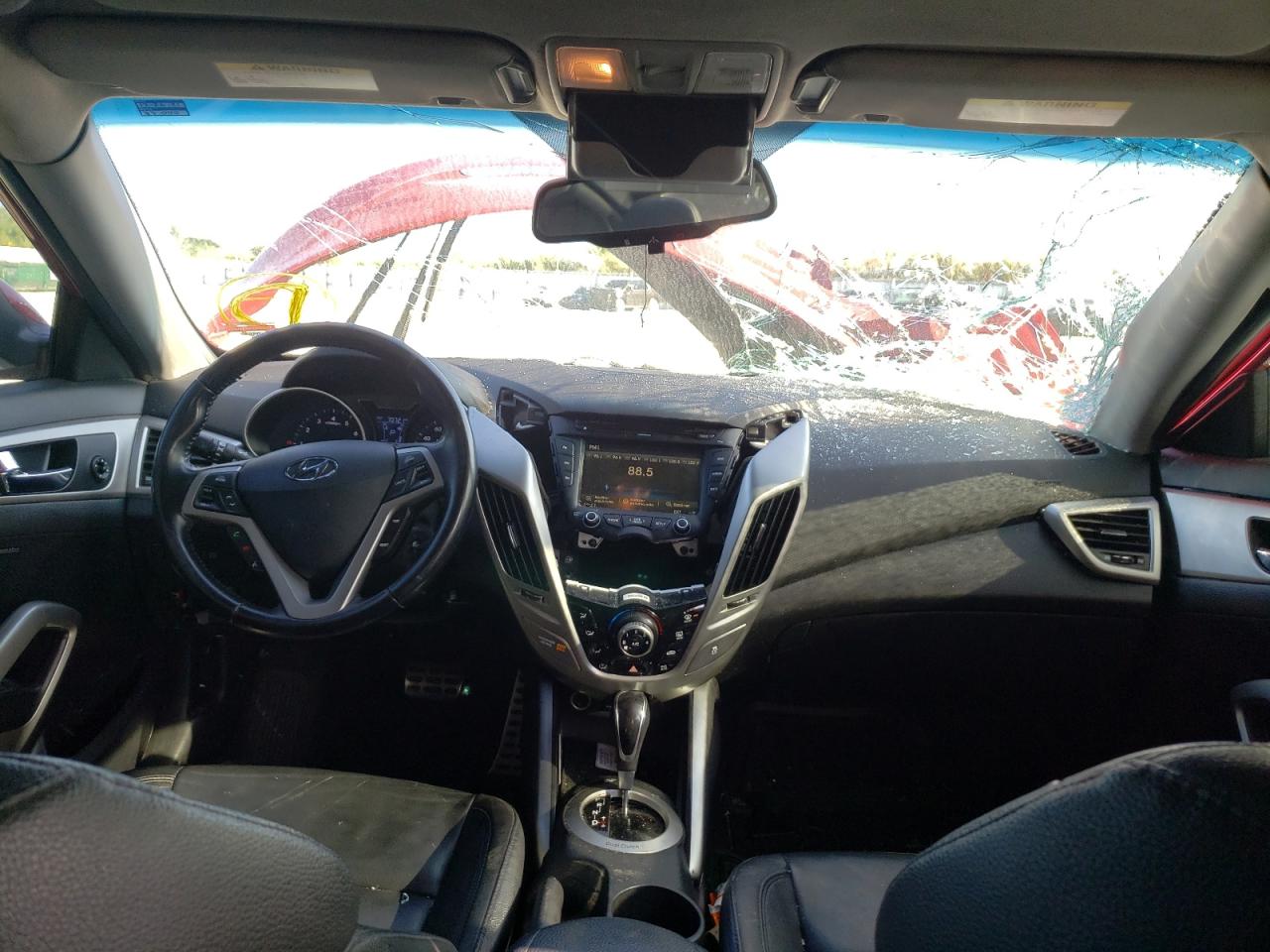 Photo 9 from auction – 2015 HYUNDAI VELOSTER with VIN KMHTC6AD6FU221561