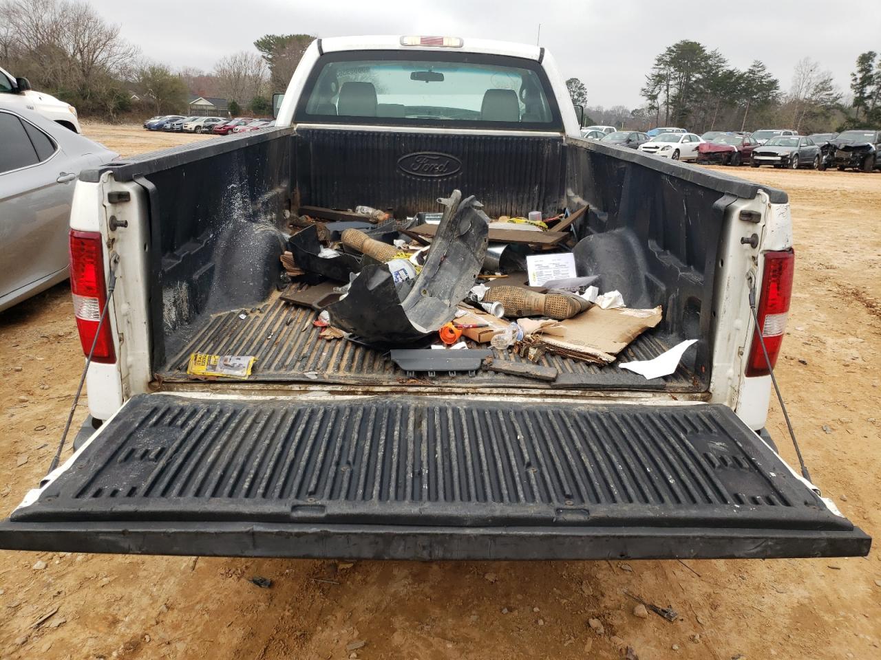 Photo 6 from auction – 2006 FORD F150 with VIN 1FTRF12246NA15767