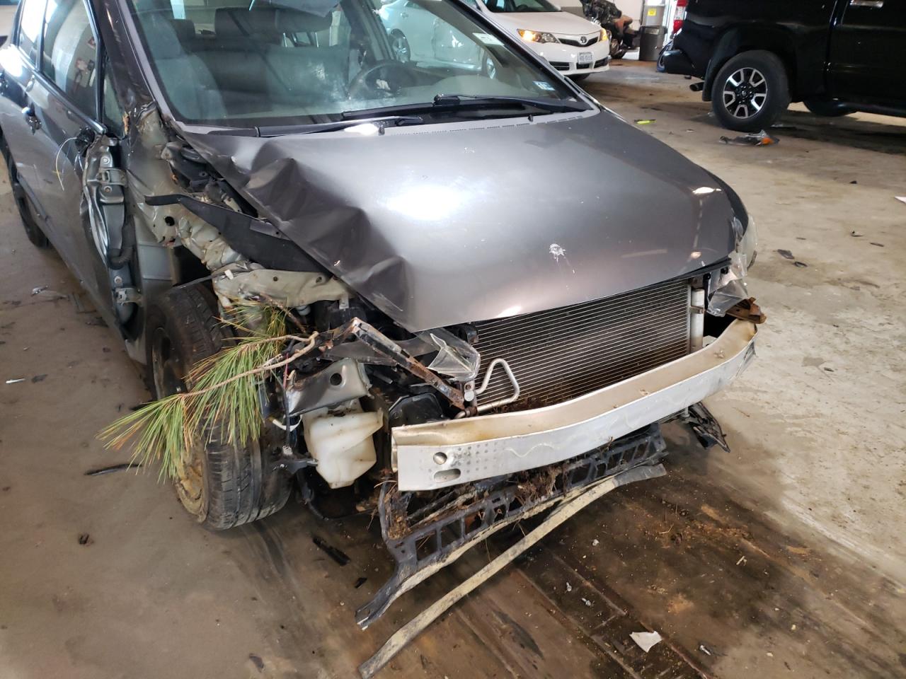 Photo 9 from auction – 2010 HONDA CIVIC LX with VIN 19XFA1F57AE022814