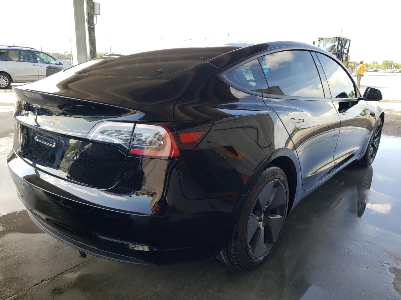 Photo 4 from auction – 2021 TESLA MODEL 3 with VIN 5YJ3E1EA7MF986091