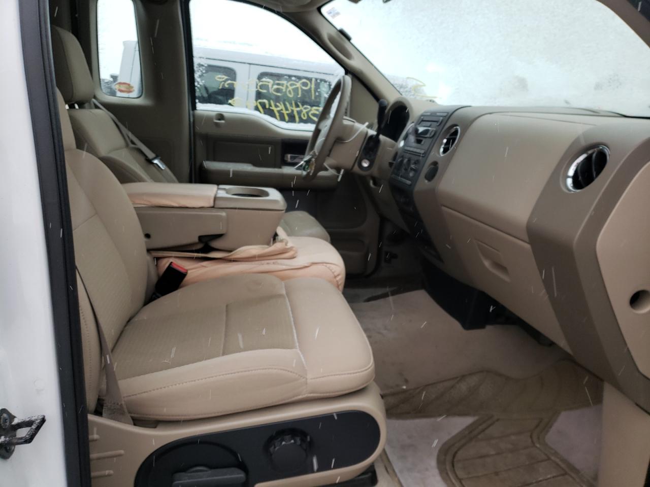 Photo 5 from auction – 2004 FORD F150 with VIN 1FTRF12W34NC39516