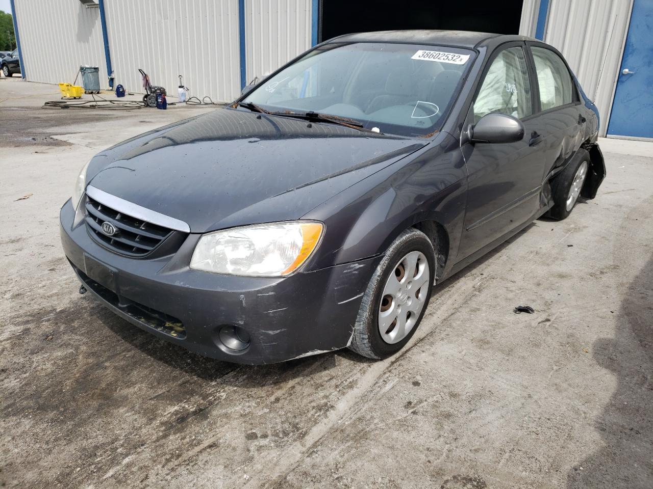 Photo 2 from auction – 2006 KIA SPECTRA with VIN KNAFE121465268078