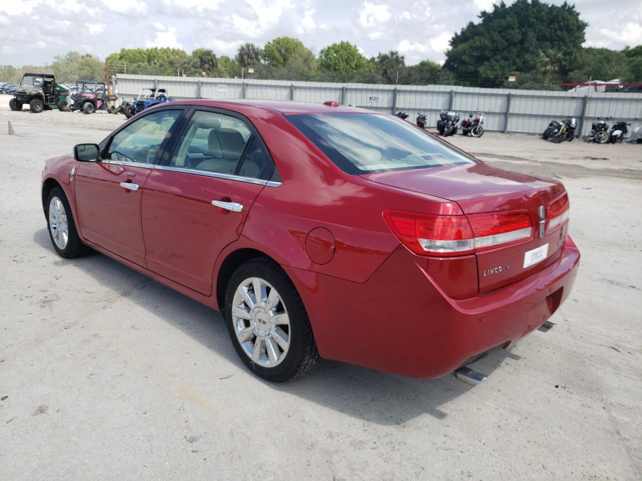 Photo 3 from auction – 2011 LINCOLN MKZ with VIN 3LNHL2GC3BR756670