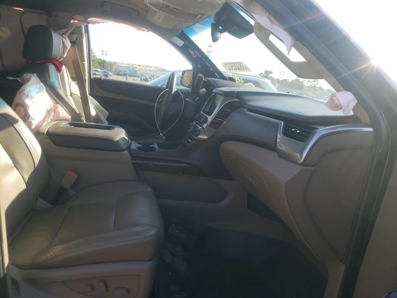 Photo 5 from auction – 2016 CHEVROLET SUBURBAN K with VIN 1GNSKHKC5GR468554
