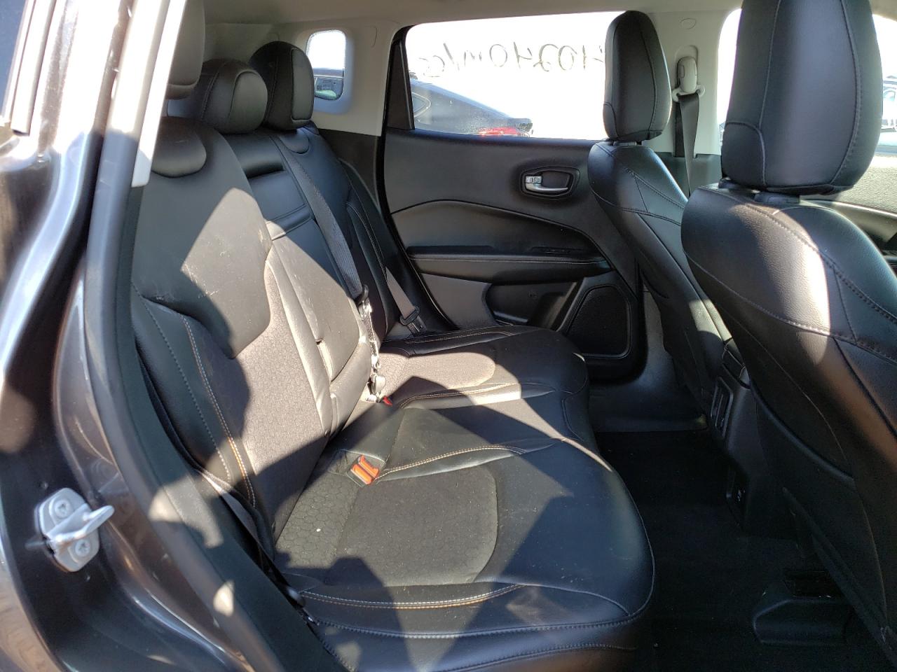 Photo 6 from auction – 2018 JEEP COMPASS LA with VIN 3C4NJDBB3JT150455