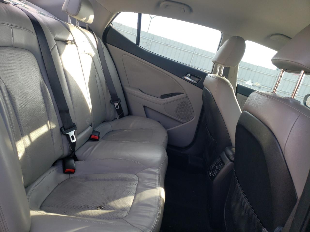 Photo 6 from auction – 2011 KIA OPTIMA EX with VIN KNAGN4A7XB5145262