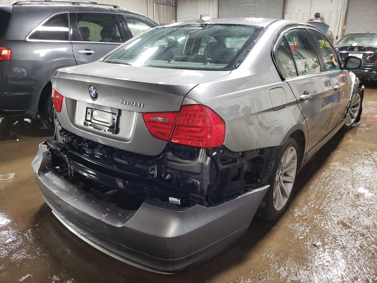 Photo 4 from auction – 2011 BMW 328 XI with VIN WBAPK7G54BNN86773
