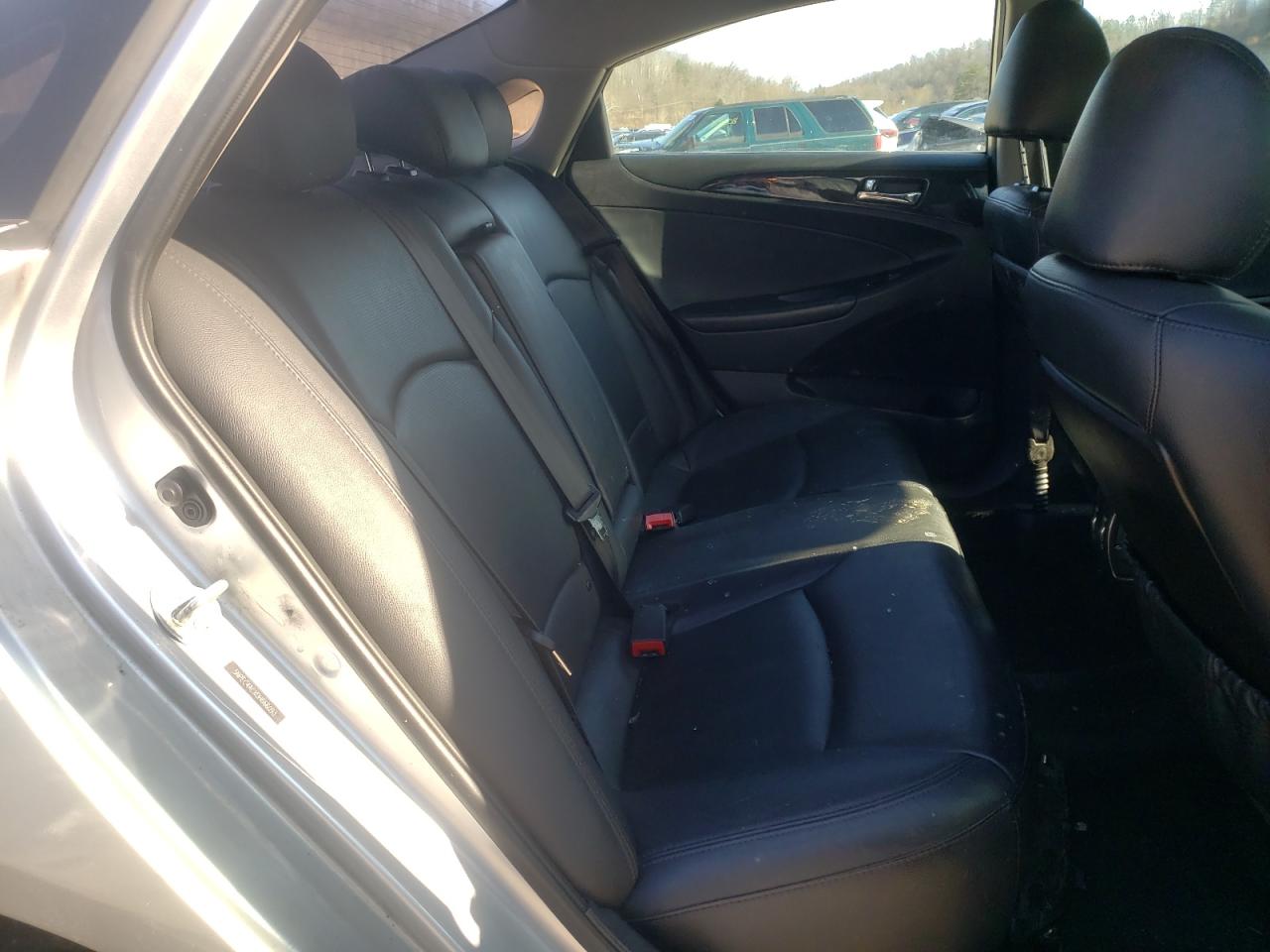 Photo 6 from auction – 2013 HYUNDAI SONATA SE with VIN 5NPEC4ACXDH666093