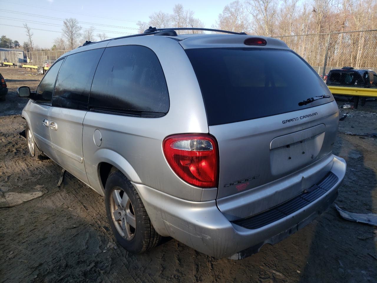 Photo 3 from auction – 2005 DODGE GRAND CARA with VIN 2D4GP44L45R524015