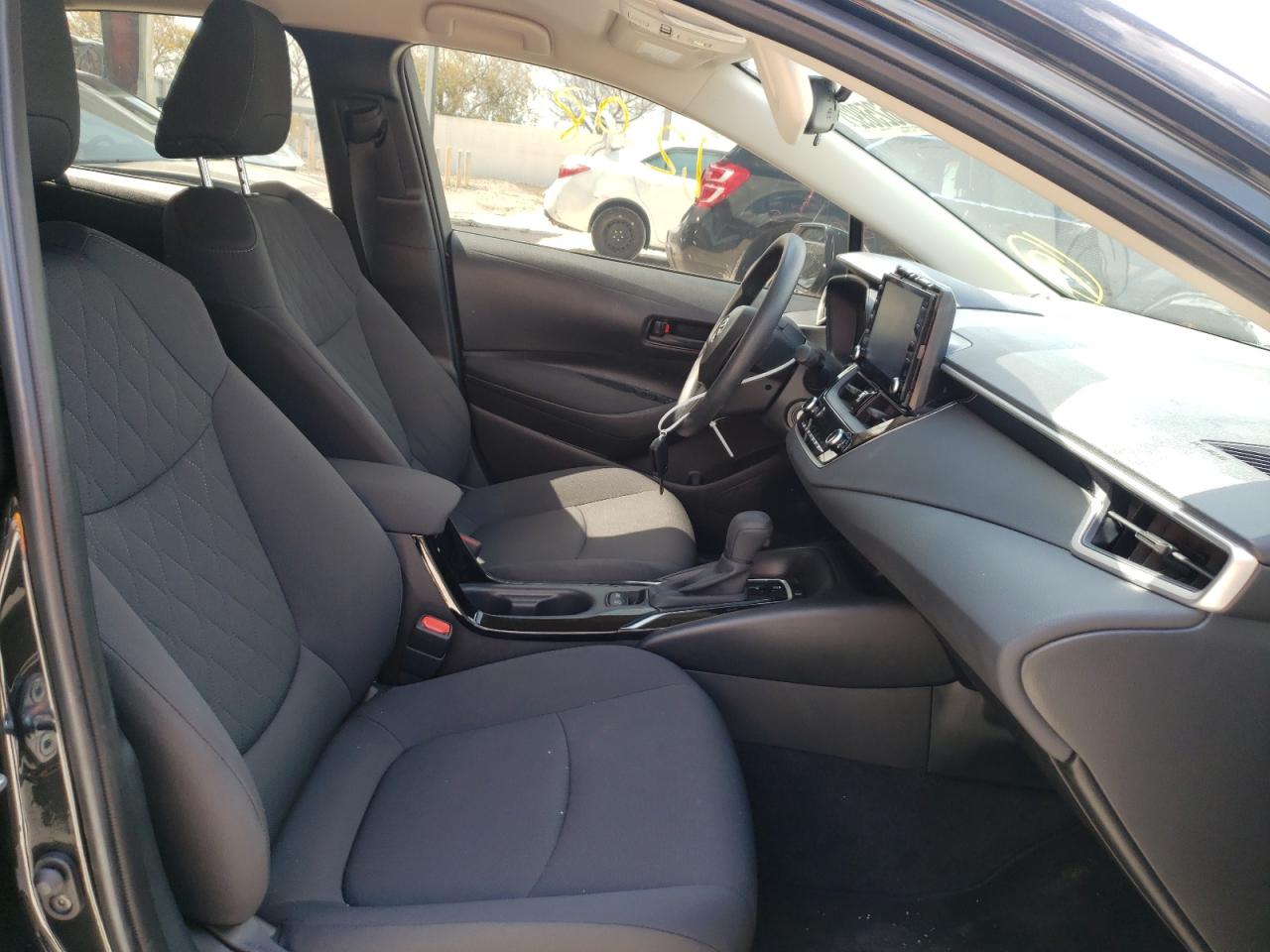 Photo 5 from auction – 2022 TOYOTA COROLLA LE with VIN JTDEPMAE5NJ213403