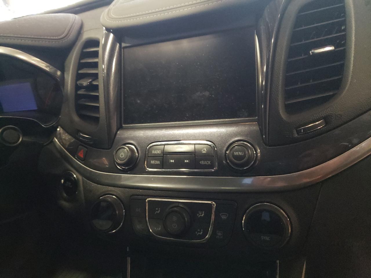 Photo 9 from auction – 2018 CHEVROLET IMPALA LT with VIN 1G1105S39JU108466