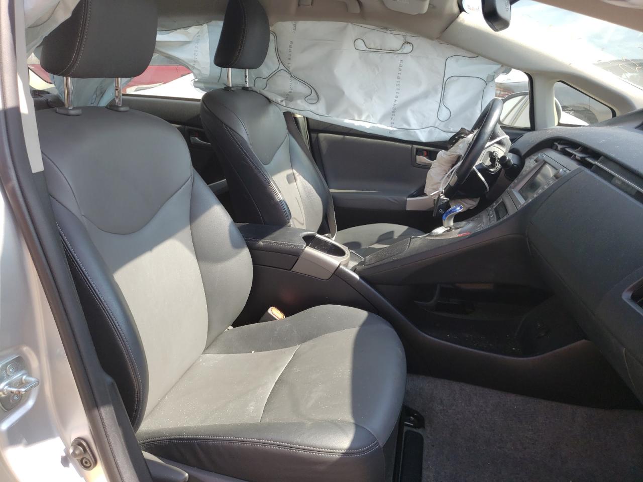 Photo 5 from auction – 2014 TOYOTA PRIUS with VIN JTDKN3DU5E1790261