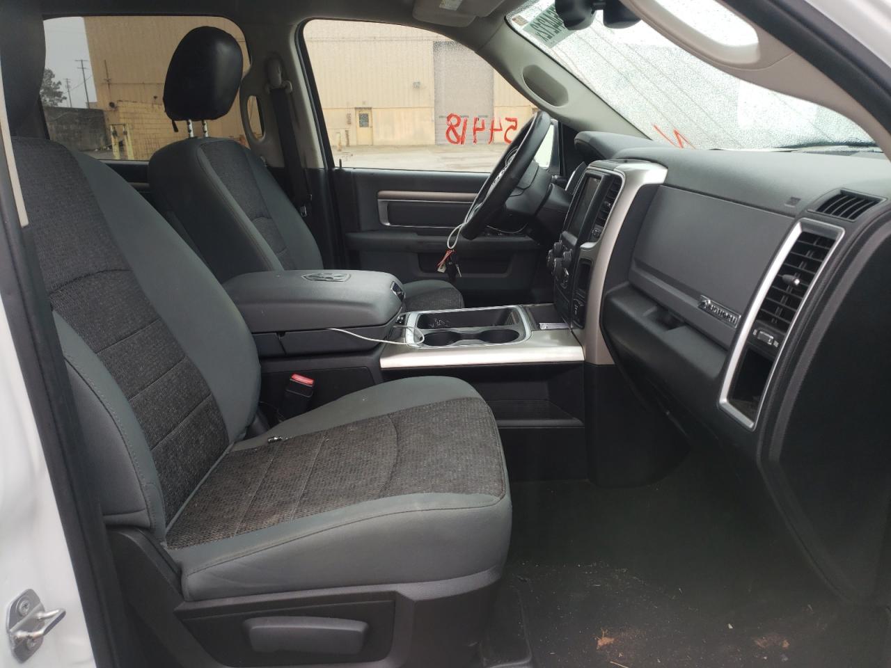 Photo 5 from auction – 2016 RAM 1500 SLT with VIN 1C6RR7TT3GS167079