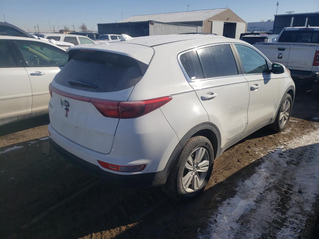 Photo 4 from auction – 2017 KIA SPORTAGE L with VIN KNDPMCAC1H7256552