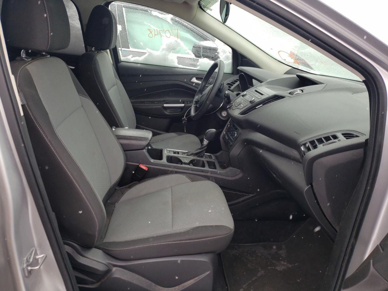 Photo 5 from auction – 2017 FORD ESCAPE SE with VIN 1FMCU0G98HUB46197