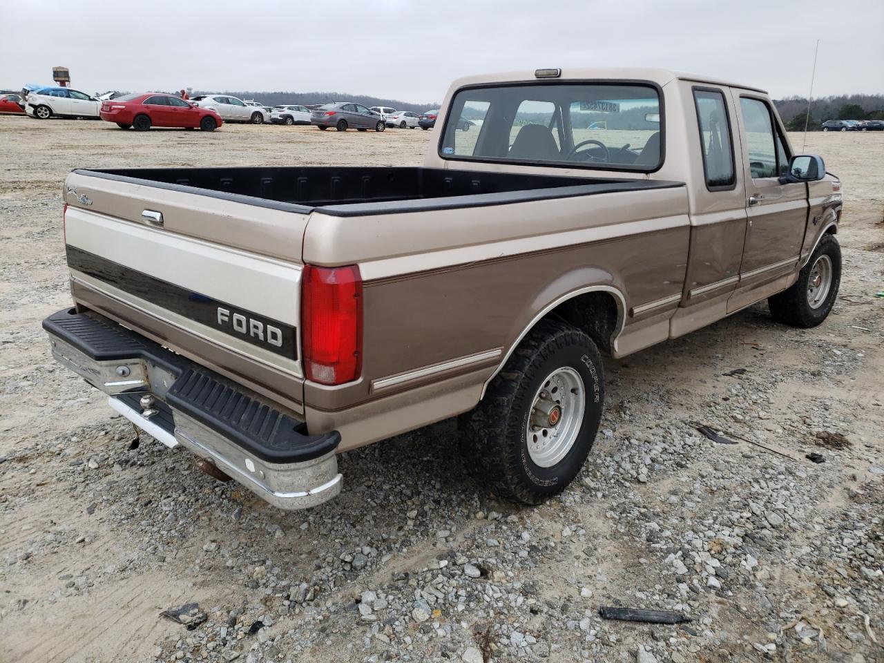 Photo 4 from auction – 1992 FORD F150 with VIN 1FTEX15N5NKB43954