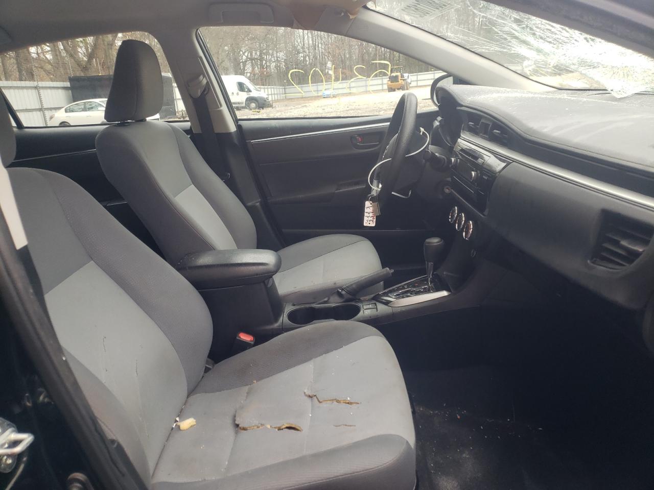 Photo 5 from auction – 2015 TOYOTA COROLLA L with VIN 2T1BURHE2FC325975