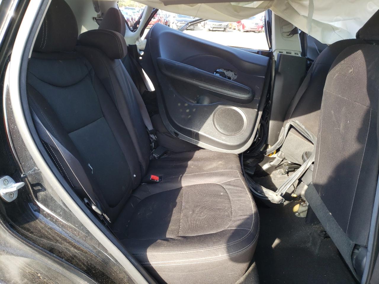 Photo 6 from auction – 2016 KIA SOUL with VIN KNDJN2A23G7377666