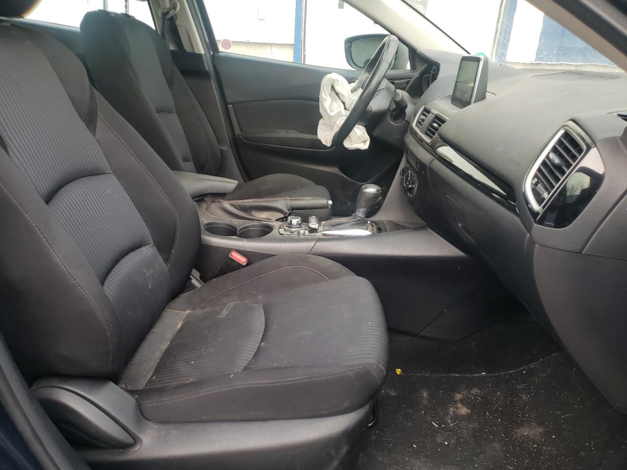 Photo 5 from auction – 2016 MAZDA 3 TOURING with VIN 3MZBM1V75GM317219