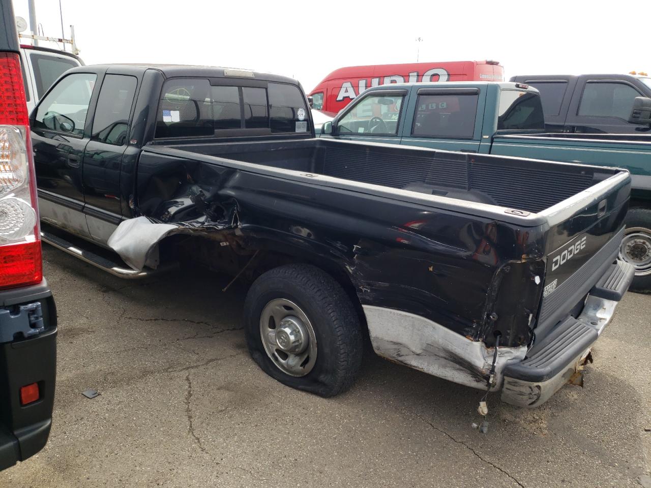 Photo 3 from auction – 1999 DODGE RAM 2500 with VIN 3B7KC23W1XG217722