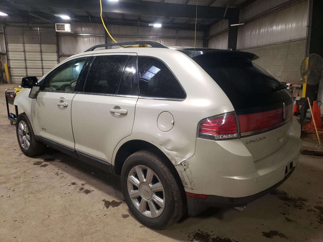 Photo 3 from auction – 2007 LINCOLN MKX with VIN 2LMDU88C57BJ27371