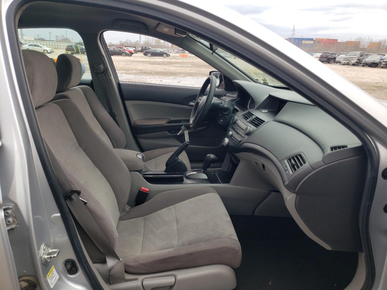 Photo 5 from auction – 2010 HONDA ACCORD LX with VIN 1HGCP2F34AA027303